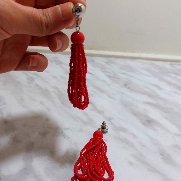 ❤️‍🔥 Vibrant Red Beaded Tasseled Statement Earrings - Picture 5 of 5